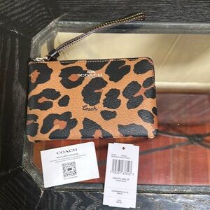 Coach wristlet new with tags